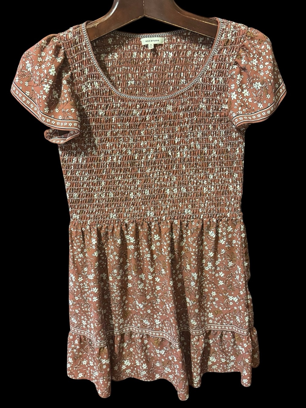 Max Studio Rust Floral Smocked Top with White Daisy Print used once size S